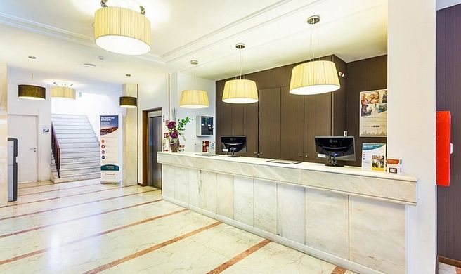 Legendary Lisbon Suites Lobby