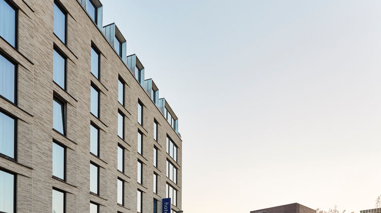 Hotel Indigo Wettiner Platz Exterior