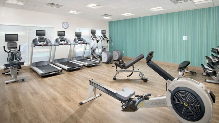 Holiday Inn Express/Suites Windcrest Health Club