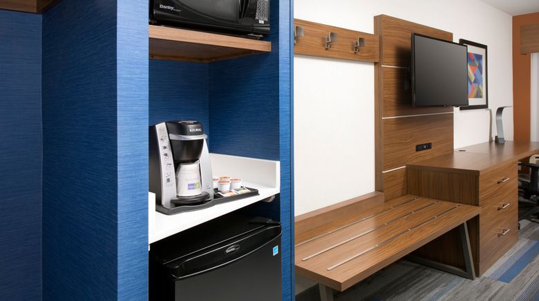 <b>Holiday Inn Express/Suites Windcrest Room</b>. Images powered by <a href="https://www.leonardoworldwide.com/" title="Leonardo Worldwide" target="_blank">Leonardo</a>.