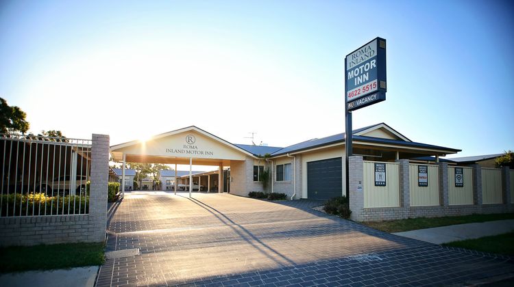 Roma Inland Motor Inn Exterior
