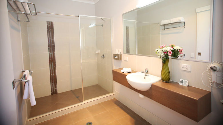 <b>Roma Inland Motor Inn Room</b>. Images powered by <a href="https://www.leonardoworldwide.com/" title="Leonardo Worldwide" target="_blank">Leonardo</a>.