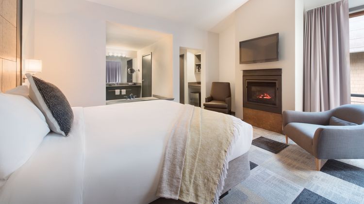 Friday Harbor House Room