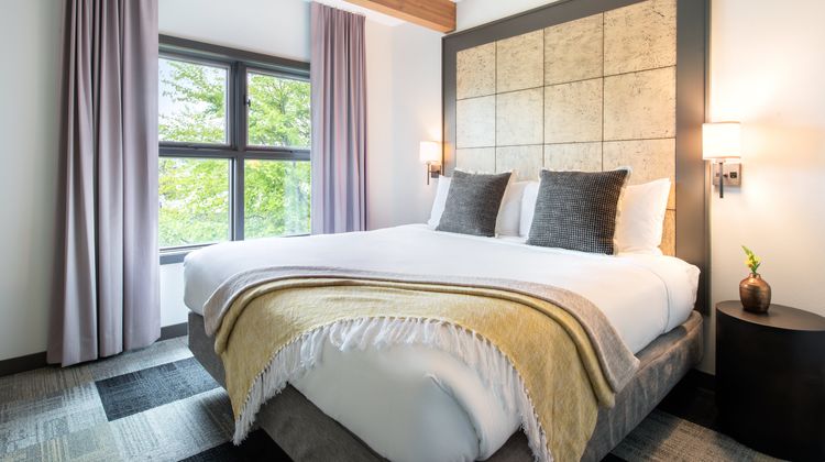 Friday Harbor House Room