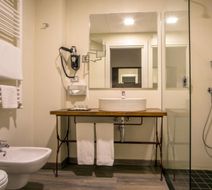 Phi Hotel Milano Room