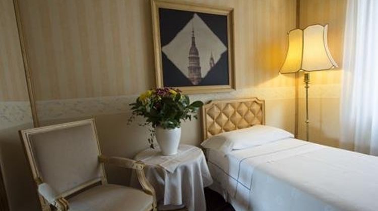 Italia Hotel Room