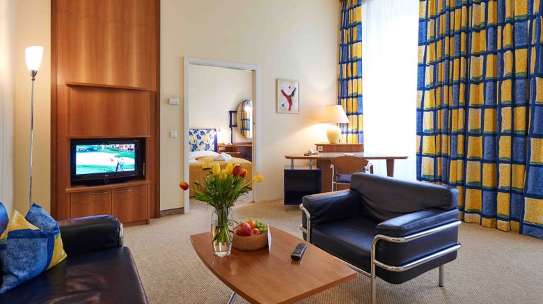 <b>Starlight Suiten Hotel Room</b>. Images powered by <a href="https://www.leonardoworldwide.com/" title="Leonardo Worldwide" target="_blank">Leonardo</a>.