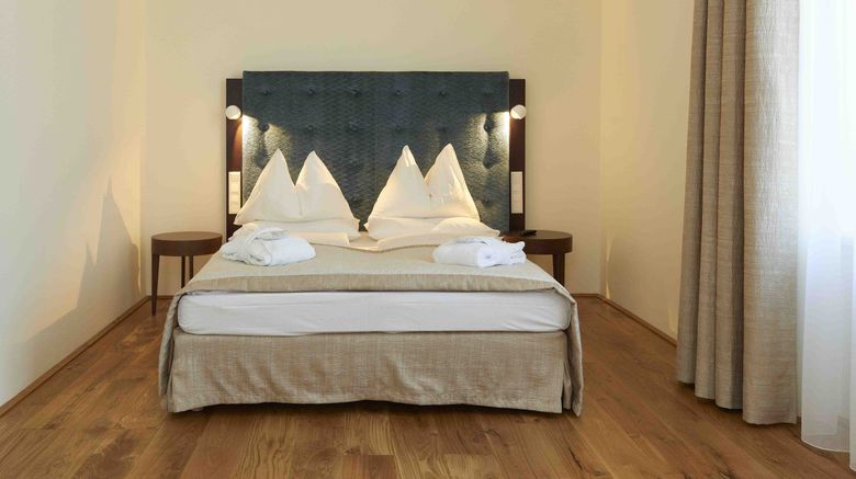 <b>Starlight Suiten Hotel Room</b>. Images powered by <a href="https://www.leonardoworldwide.com/" title="Leonardo Worldwide" target="_blank">Leonardo</a>.
