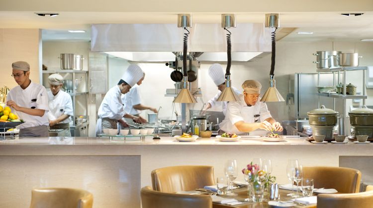 Mandarin Oriental, Jakarta Restaurant