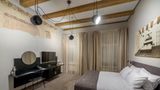 Artagonist Hotel Room
