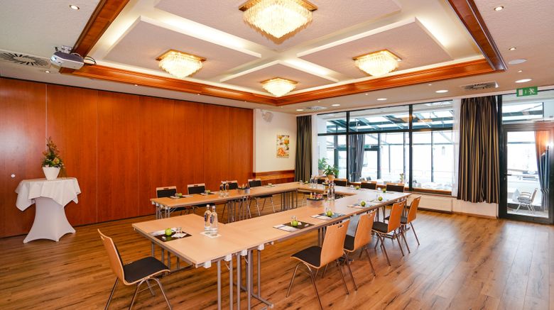 <b>Seehotel Berlin-Rangsdorf Meeting</b>. Images powered by <a href="https://www.leonardoworldwide.com/" title="Leonardo Worldwide" target="_blank">Leonardo</a>.