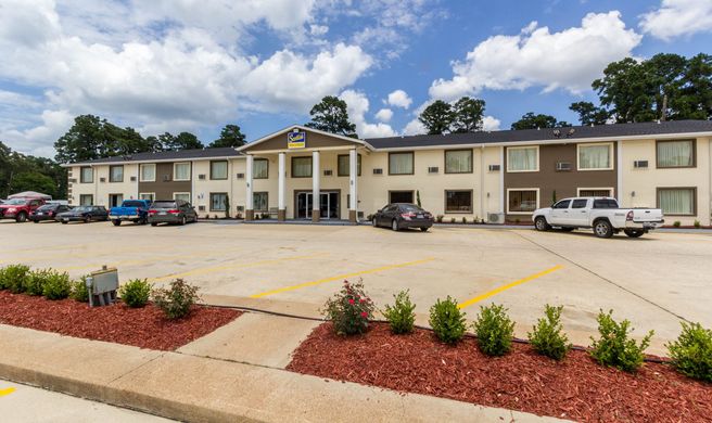 Scottish Inn & Suites Tomball Exterior