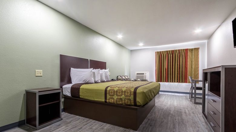 <b>Scottish Inn & Suites Tomball Room</b>. Images powered by <a href="https://www.leonardoworldwide.com/" title="Leonardo Worldwide" target="_blank">Leonardo</a>.