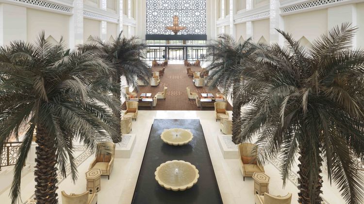 Bab Al Qasr Hotel Lobby