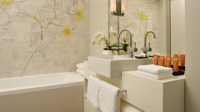 <b>Hotel Camiral at PGA Room</b>. Images powered by <a href="https://www.leonardoworldwide.com/" title="Leonardo Worldwide" target="_blank">Leonardo</a>.
