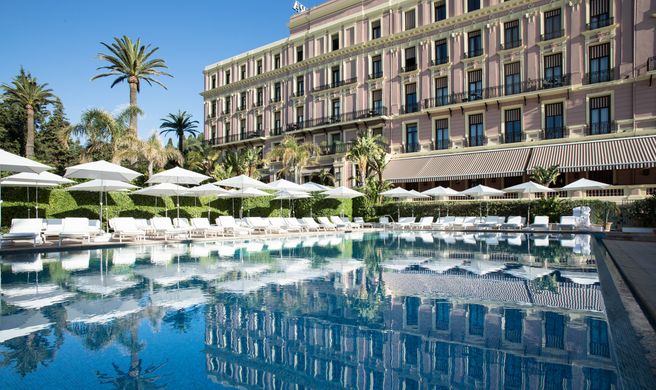 Royal-Riviera Hotel Exterior