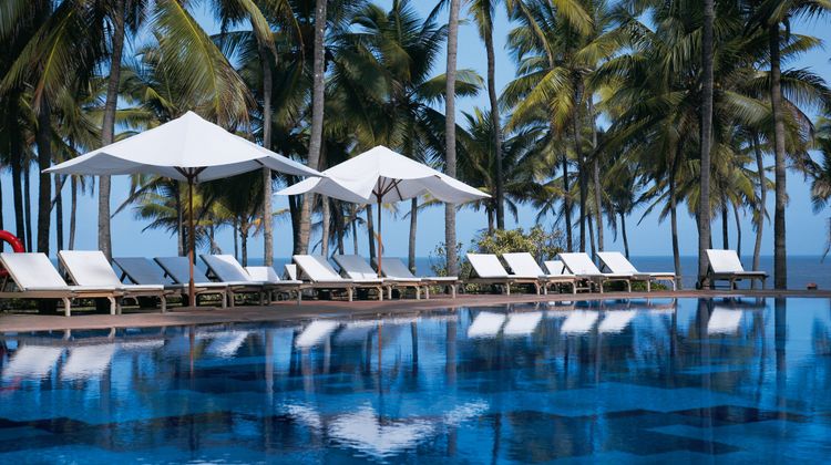 Vivanta by Taj-Holiday Village Pool