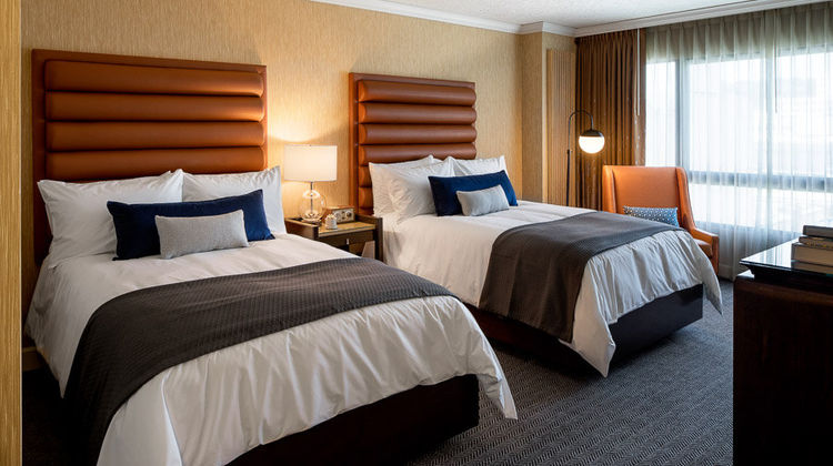 Dossier Hotel Room