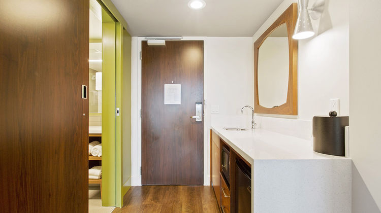 Alder Hotel Uptown Room