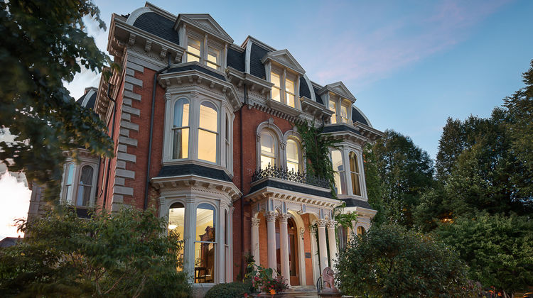 The Mansion on Delaware Avenue Exterior