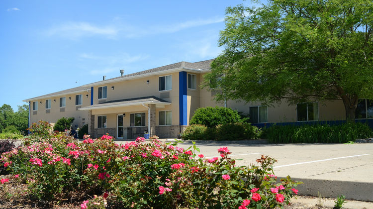 Heritage Inn Express Exterior