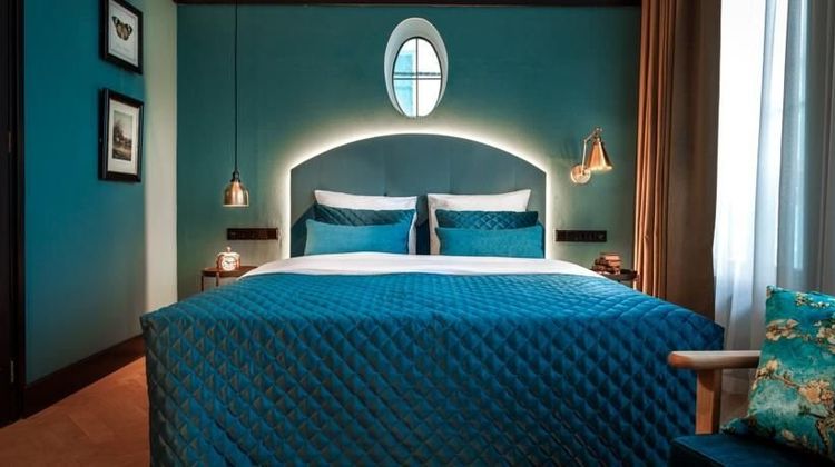 The Hendricks Hotel Room