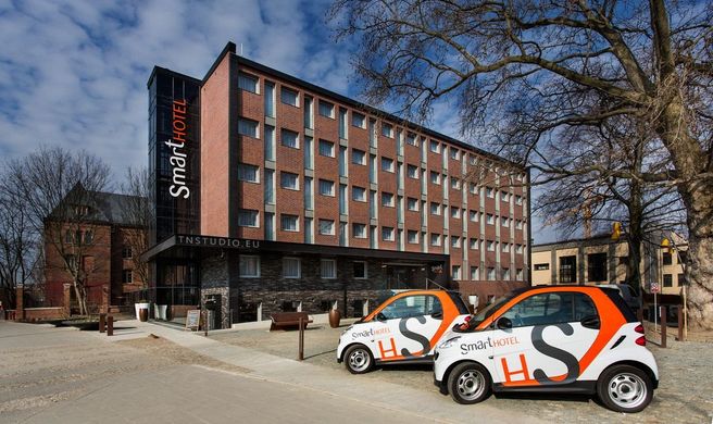 Smart Hotel Garnizon Exterior