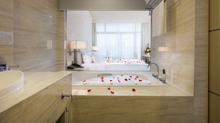 Diamond Bay Resort & Spa Room