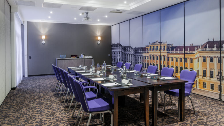 <b>Bilderberg Hotel De Keizerskroon Meeting</b>. Images powered by <a href="https://www.leonardoworldwide.com/" title="Leonardo Worldwide" target="_blank">Leonardo</a>.
