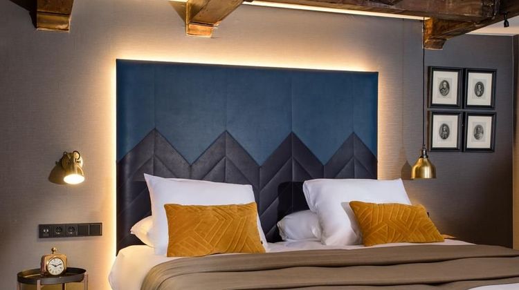 The Hendricks Hotel Room