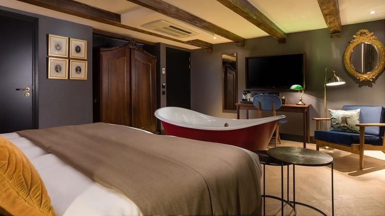 The Hendricks Hotel Room