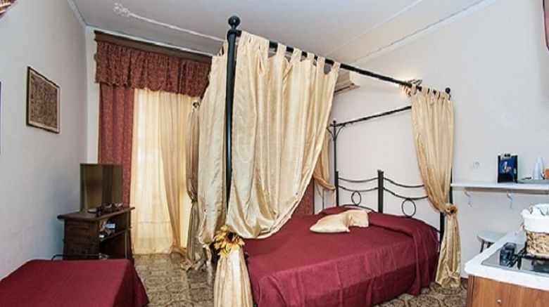 <b>Tarchon Luxury  B&B Room</b>. Images powered by <a href="https://www.leonardoworldwide.com/" title="Leonardo Worldwide" target="_blank">Leonardo</a>.