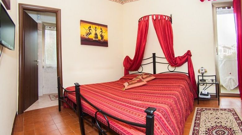 <b>Tarchon Luxury  B&B Room</b>. Images powered by <a href="https://www.leonardoworldwide.com/" title="Leonardo Worldwide" target="_blank">Leonardo</a>.