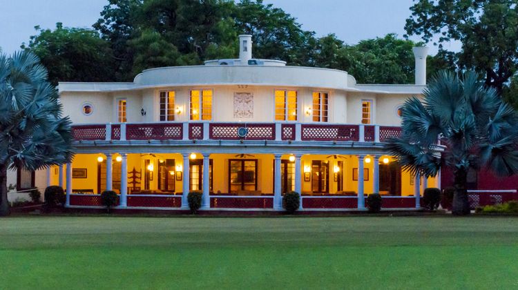 Vivanta by Taj Sawai Madhopur Lodge Exterior