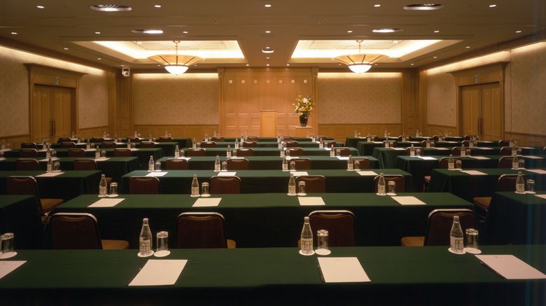 <b>Hotel Okura Fukuoka Ballroom</b>. Images powered by <a href="https://www.leonardoworldwide.com/" title="Leonardo Worldwide" target="_blank">Leonardo</a>.