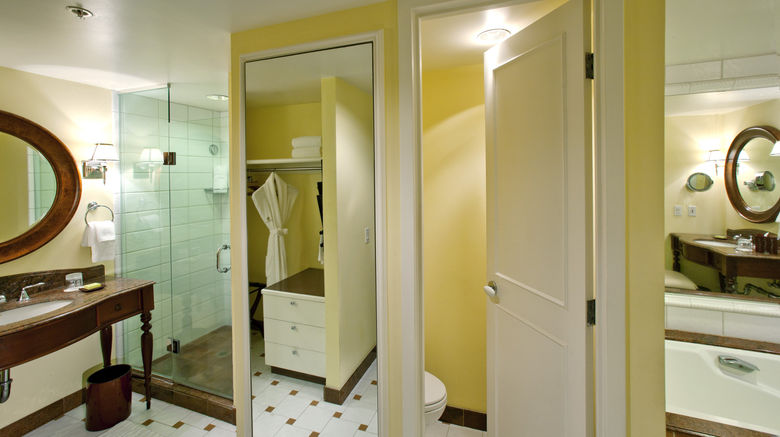 <b>The Kahala Hotel & Resort Room</b>. Images powered by <a href="https://www.leonardoworldwide.com/" title="Leonardo Worldwide" target="_blank">Leonardo</a>.