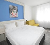 Hostel Art & Style Room