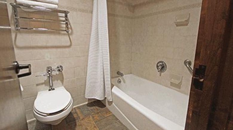 <b>Lake Barkley State Resort Lodge Room</b>. Images powered by <a href="https://www.leonardoworldwide.com/" title="Leonardo Worldwide" target="_blank">Leonardo</a>.