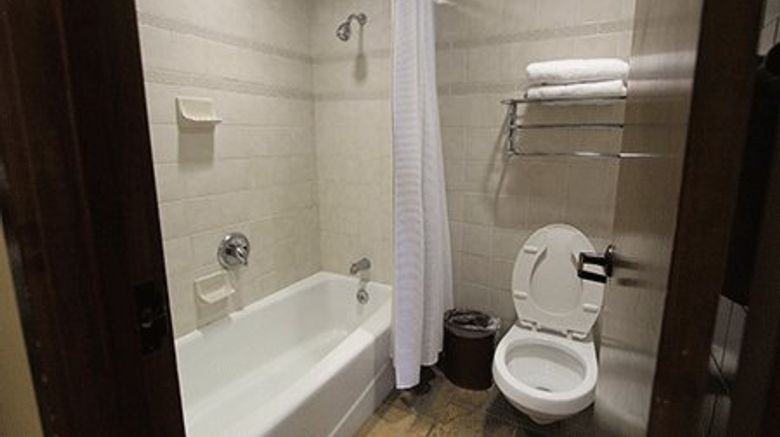 <b>Lake Barkley State Resort Lodge Room</b>. Images powered by <a href="https://www.leonardoworldwide.com/" title="Leonardo Worldwide" target="_blank">Leonardo</a>.