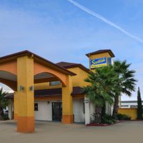 Scottish Inns & Suites