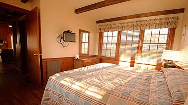 Lake Cumberland State Resort Park Room