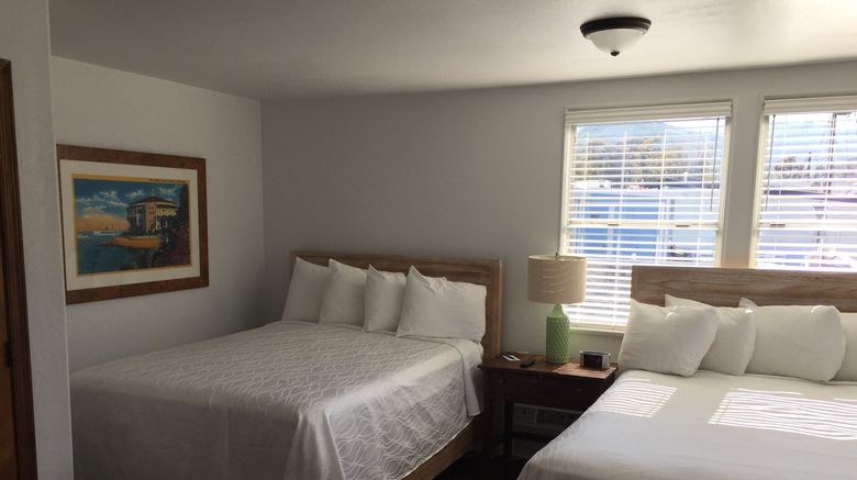 <b>Catalina Island Seacrest Inn Room</b>. Images powered by <a href="https://www.leonardoworldwide.com/" title="Leonardo Worldwide" target="_blank">Leonardo</a>.
