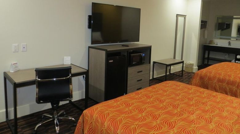 <b>Scottish Inns & Suites Room</b>. Images powered by <a href="https://www.leonardoworldwide.com/" title="Leonardo Worldwide" target="_blank">Leonardo</a>.