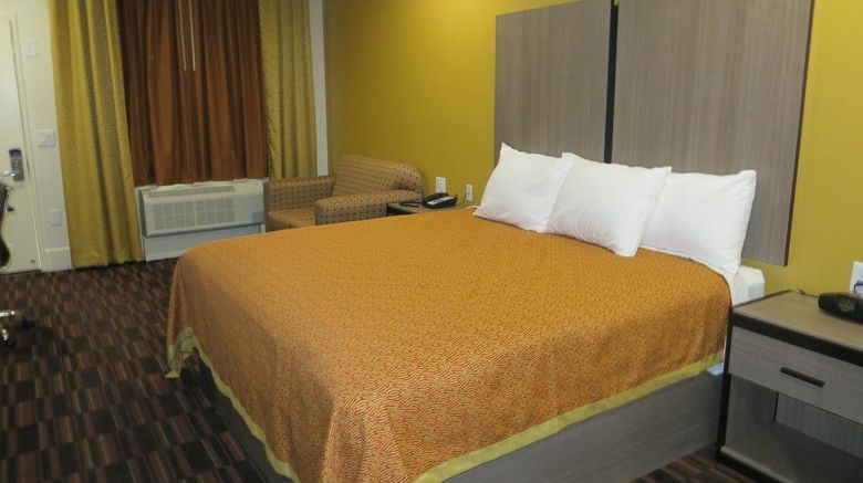 <b>Scottish Inns & Suites Room</b>. Images powered by <a href="https://www.leonardoworldwide.com/" title="Leonardo Worldwide" target="_blank">Leonardo</a>.