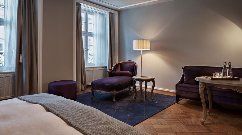 <b>La Couronne Hotel Restaurant Room</b>. Images powered by <a href="https://www.leonardoworldwide.com/" title="Leonardo Worldwide" target="_blank">Leonardo</a>.