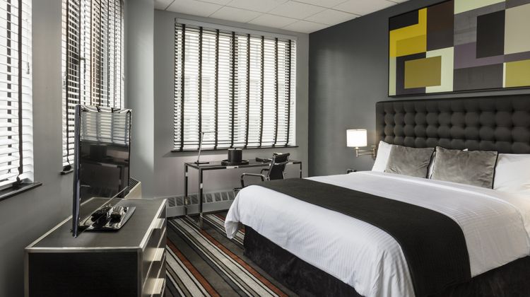 Broadway Plaza Hotel Room