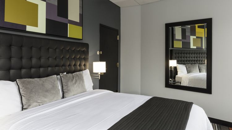 Broadway Plaza Hotel Room