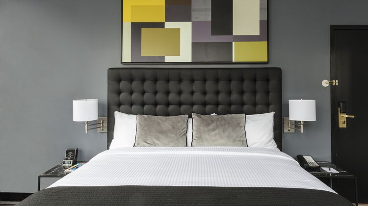 Broadway Plaza Hotel Room