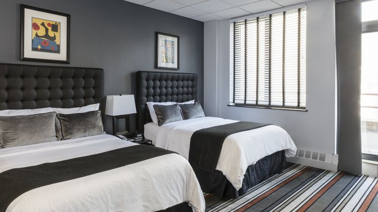 Broadway Plaza Hotel Room