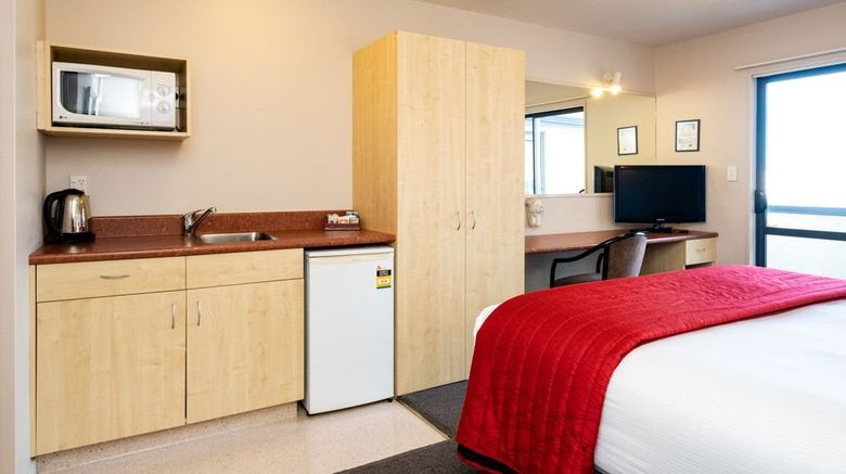 <b>Bella Vista Motel Napier Room</b>. Images powered by <a href="https://www.leonardoworldwide.com/" title="Leonardo Worldwide" target="_blank">Leonardo</a>.